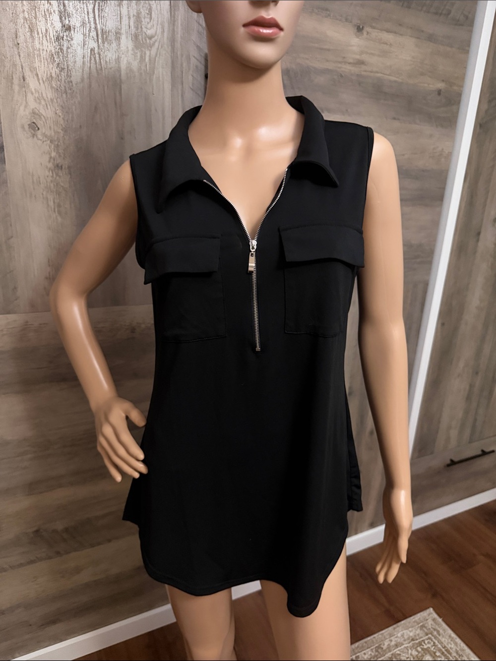 Sleeveless Black Zip-Front Collared Top - Classic Women's Tank